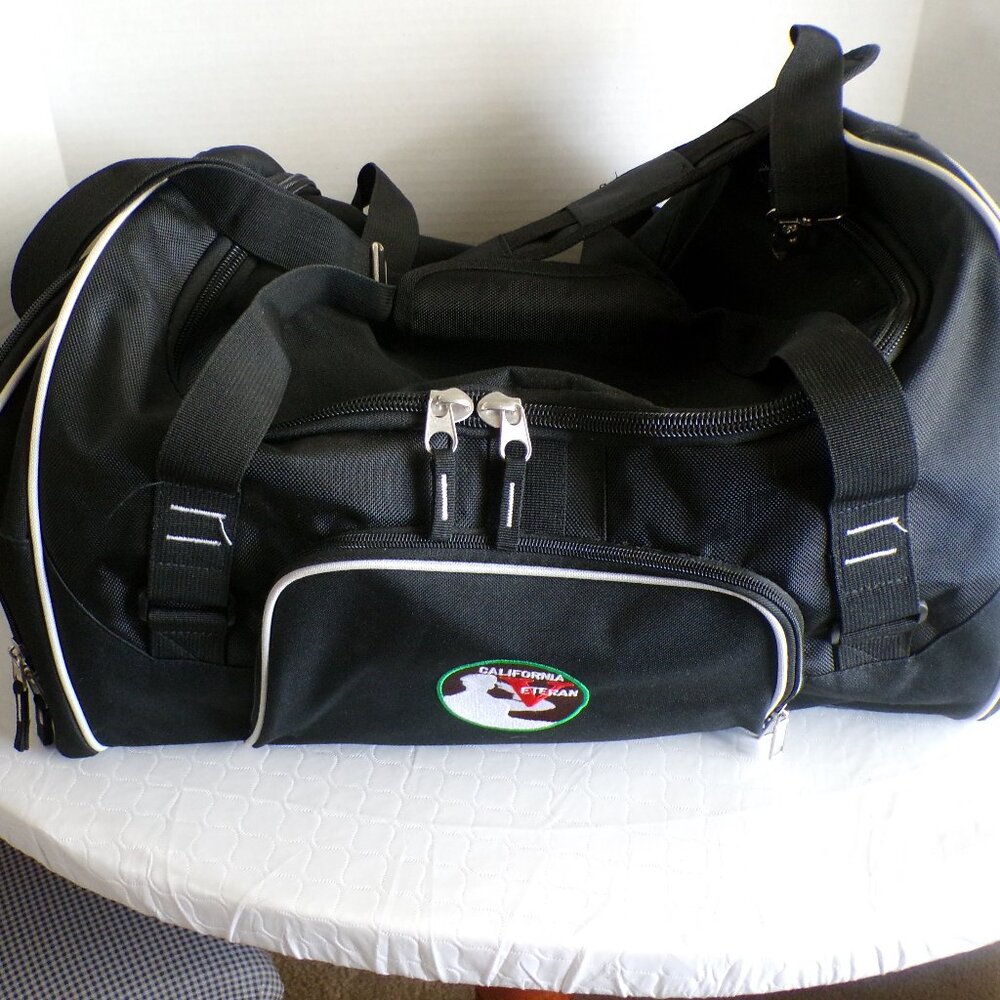 " CALIFORNIA VETERAN " BLACK DUFFEL TRAVEL BAG WITH ADJUSTABLE SHOULDER STRAP